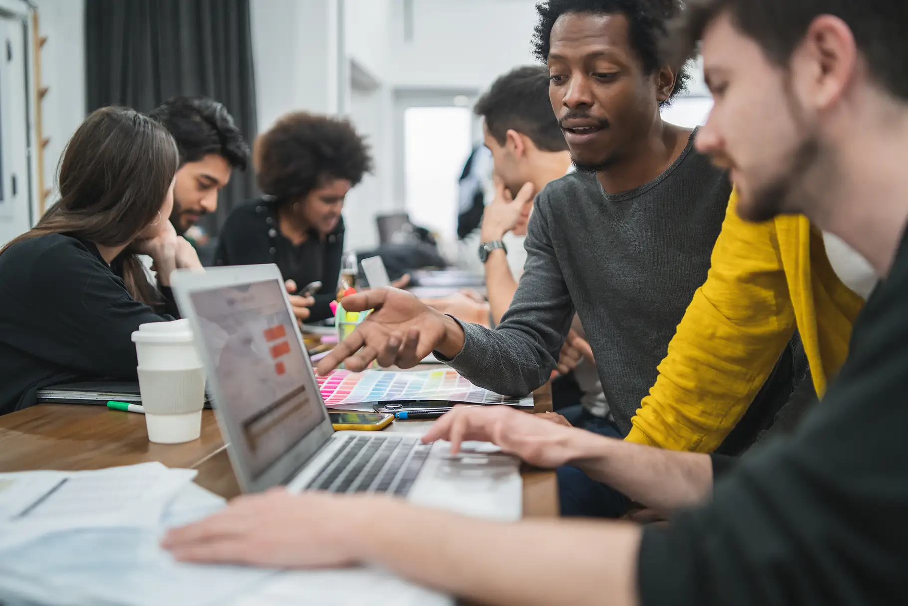 A Grande Convergência da Sustentabilidade e Tecnologia: Onde estudantes de ensino médio, universitários e os moradores da cidade Criam O Futuro da Cidade Em Um Só Lugar. Dias 25 e 26 de Abril, o Guará se tornará o epicentro onde a Elite dos Pensadores da Cidade unirá forças para pensar em uma cidade mais limpa, sustentável e tecnológica: Próxima Evolução das Cidades Inteligentes, Humanas, Sustentáveis e Tecnológicas. O objetivo é escolher as melhores propostas de soluções inovadoras para a gestão de resíduos sólidos, de alto impacto ambiente e social.